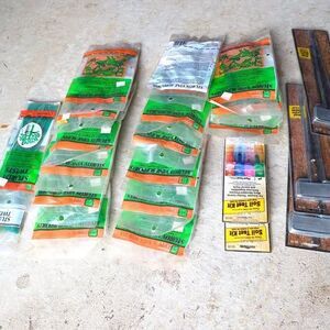 Lot of 22 Gardening Supplies Soil Test Kits Plant Stakes Vine Clips Twist Ties S